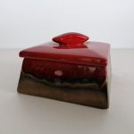 Caixa Bronze e Vermelho