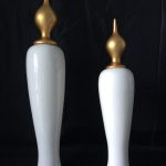 Jarras em Cerâmica Branco e Dourado